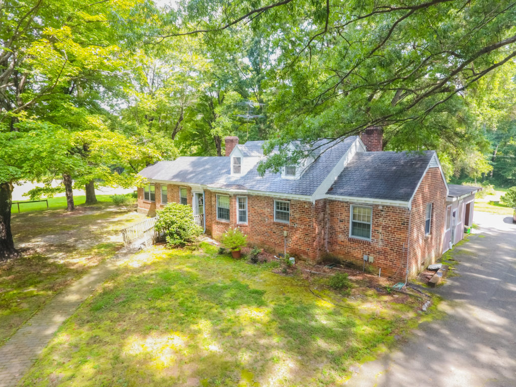 10334 Doswell Rd. Doswell, VA 23047 ALBRITTON REAL ESTATE